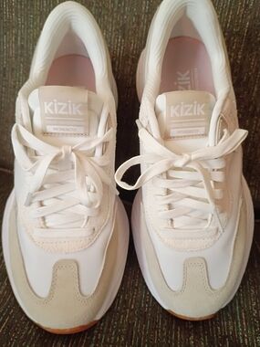 Kizik Monaco Sneakers Athletic Shoes Hands Free Footwear Women's Size 8.5